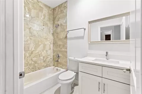 Bath - 9505 Luna Dr, Saint Cloud, FL 34773 photo 3 of 3