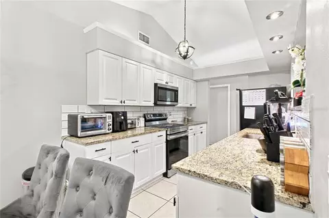 Kitchen - 500 16th St, Saint Cloud, FL 34769 photo 1 of 2