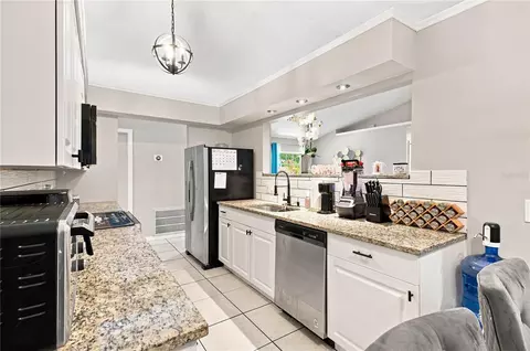 Kitchen - 500 16th St, Saint Cloud, FL 34769 photo 2 of 2