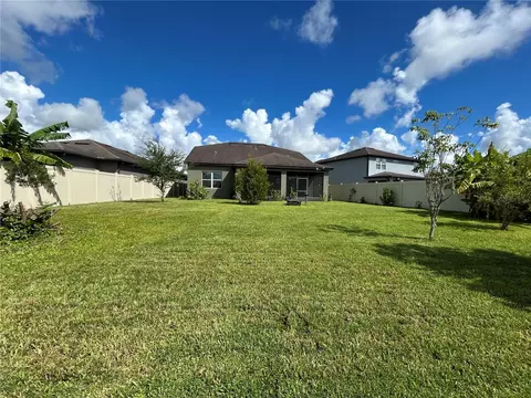 Exterior - 3949 Baja Dr, Saint Cloud, FL 34772 photo 7 of 11