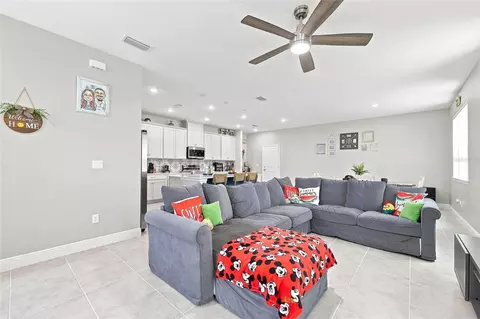 Entry Way - 3919 Knotty Pine St, Saint Cloud, FL 34772 photo 2 of 5