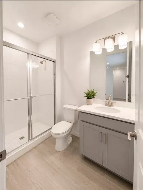 Bath - 5136 Goldfinch Dr, Saint Cloud, FL 34771 photo 4 of 5