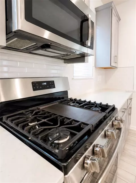 Kitchen - 5136 Goldfinch Dr, Saint Cloud, FL 34771 photo 3 of 4