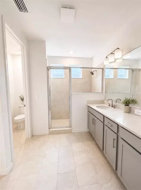 Bath - 5136 Goldfinch Dr, Saint Cloud, FL 34771 photo 3 of 5