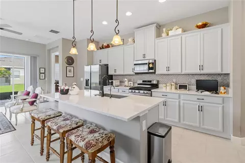 Kitchen - 2344 Datura Loop, Saint Cloud, FL 34772 photo 1 of 4
