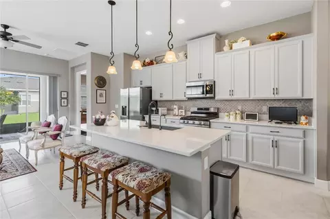 Kitchen - 2344 Datura Loop, Saint Cloud, FL 34772 photo 3 of 4