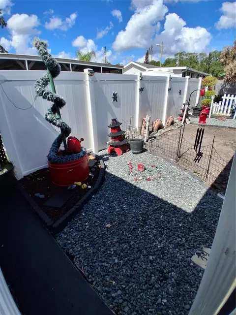 Exterior - 1359 Shipwreck Ln, Saint Cloud, FL 34771 photo 4 of 9