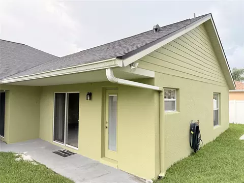 Exterior - 1000 Seneca Trl, Saint Cloud, FL 34772 photo 2 of 12