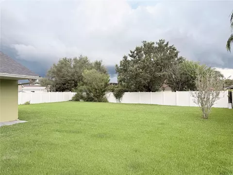 Exterior - 1000 Seneca Trl, Saint Cloud, FL 34772 photo 5 of 12