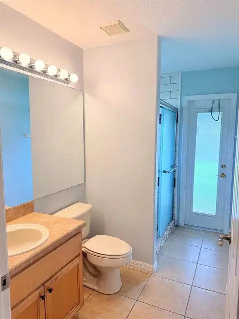 Bath - 1000 Seneca Trl, Saint Cloud, FL 34772 photo 5 of 7