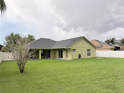 Exterior - 1000 Seneca Trl, Saint Cloud, FL 34772 photo 8 of 12
