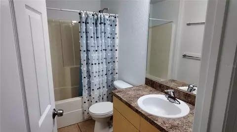 Bath - 1801 Montague Dr, Saint Cloud, FL 34769 photo 2 of 9