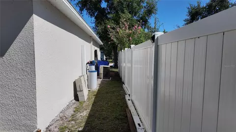 Exterior - 1801 Montague Dr, Saint Cloud, FL 34769 photo 4 of 9