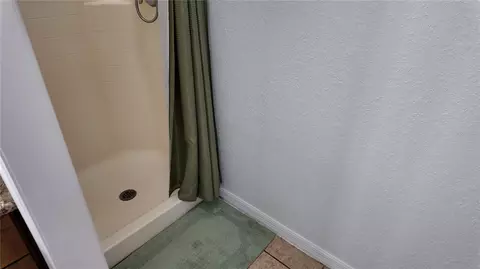 Bath - 1801 Montague Dr, Saint Cloud, FL 34769 photo 8 of 9