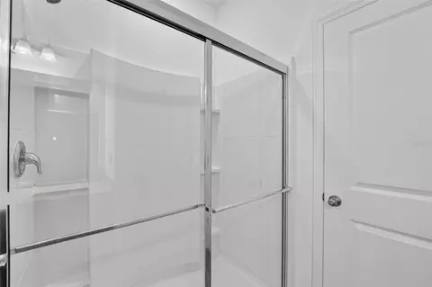 Bath - 5816 Beefmaster Rd, Saint Cloud, FL 34771 photo 2 of 2