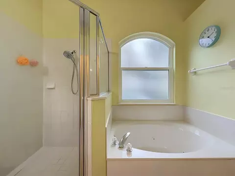Bath - 1988 Ancient Oak Dr, Ocoee, FL 34761 photo 2 of 5