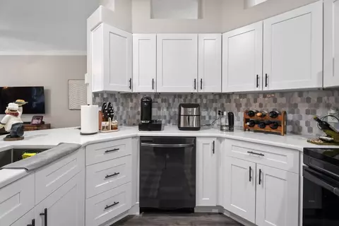 Kitchen - 5686 Merlin Way, Saint Cloud, FL 34772 photo 4 of 9