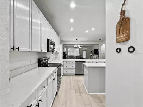 Kitchen - 12909 Cragside Ln, Windermere, FL 34786 photo 1 of 5