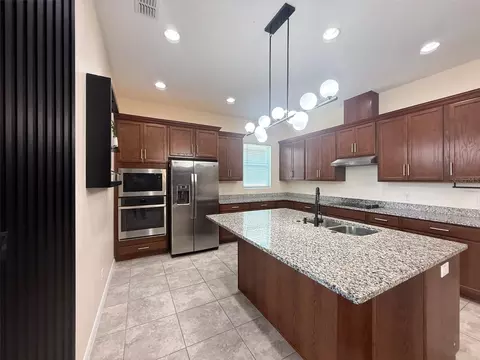 Kitchen - 2074 Brillante Dr, Saint Cloud, FL 34771 photo 2 of 4