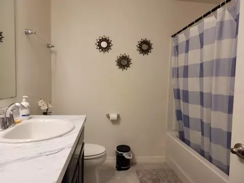 Bath - 5006 Riverside Way, Saint Cloud, FL 34771 photo 1 of 5