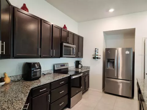 Kitchen - 5006 Riverside Way, Saint Cloud, FL 34771 photo 2 of 5