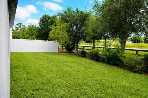 Exterior - 5563 Sabal Dr, Saint Cloud, FL 34771 photo 3 of 4