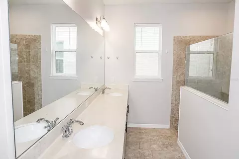 Bath - 5563 Sabal Dr, Saint Cloud, FL 34771 photo 1 of 2
