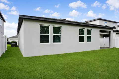Exterior - 5563 Sabal Dr, Saint Cloud, FL 34771 photo 4 of 4