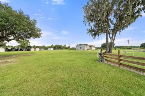 Exterior - 4600 Hickory Tree Rd, Saint Cloud, FL 34772 photo 3 of 8