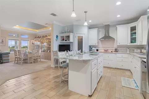 Kitchen - 4600 Hickory Tree Rd, Saint Cloud, FL 34772 photo 2 of 3