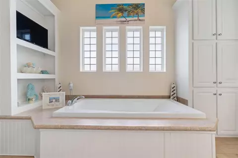 Bath - 4600 Hickory Tree Rd, Saint Cloud, FL 34772 photo 2 of 5