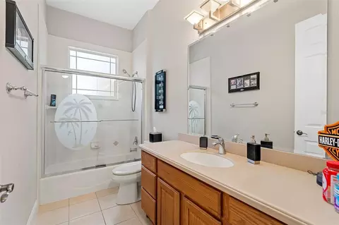 Bath - 4594 Hickory Tree Rd, Saint Cloud, FL 34772 photo 5 of 5