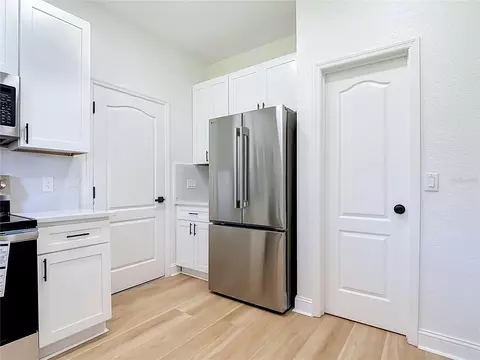 Kitchen - 2124 Continental St, Saint Cloud, FL 34769 photo 4 of 6