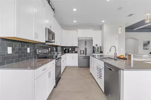 Kitchen - 3253 Wauseon Dr, Saint Cloud, FL 34772 photo 3 of 3