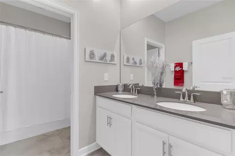 Bath - 3253 Wauseon Dr, Saint Cloud, FL 34772 photo 4 of 5