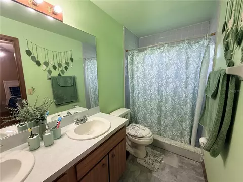 Bath - 801 Chris Ct, Saint Cloud, FL 34769 photo 2 of 2