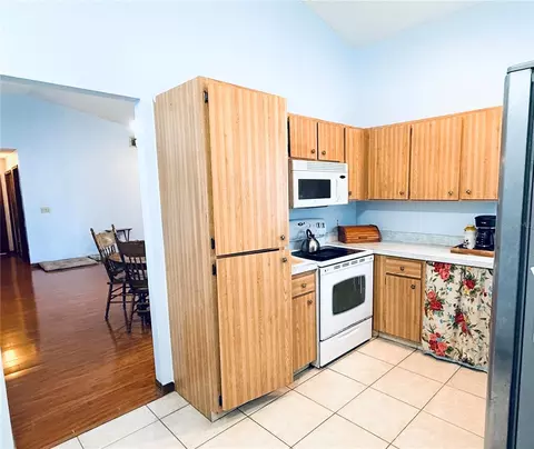 Kitchen - 801 Chris Ct, Saint Cloud, FL 34769 photo 2 of 3
