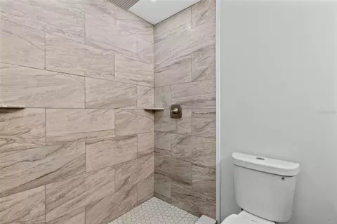 Bath - 6360 Jess Ct, Saint Cloud, FL 34771 photo 3 of 3