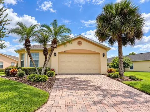 313 Grand Canal Dr, Poinciana, FL 34759