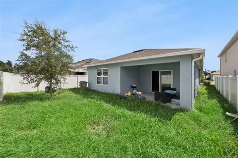 Exterior - 2842 Common Crane Ct, Harmony, FL 34773 photo 7 of 8