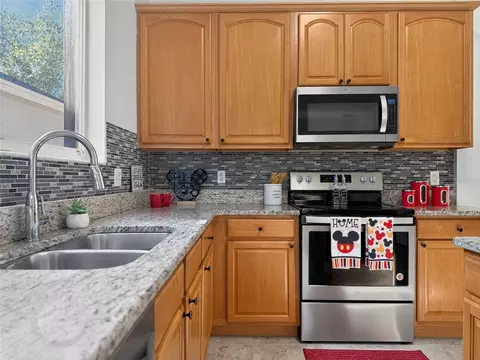 Kitchen - 13535 Bramham Ln, Windermere, FL 34786 photo 3 of 5