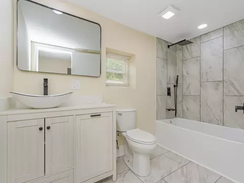 Bath - 4265 Palm Dr, Bartow, FL 33830 photo 5 of 6