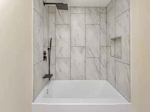 Bath - 4265 Palm Dr, Bartow, FL 33830 photo 1 of 6