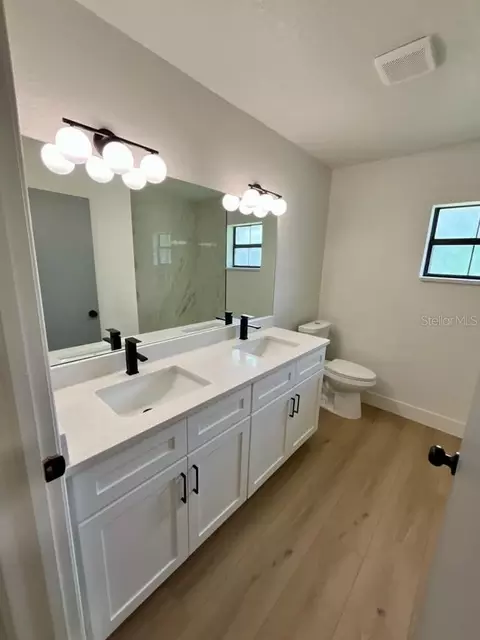 Bath - 2234 James Dr, Saint Cloud, FL 34771 photo 2 of 5