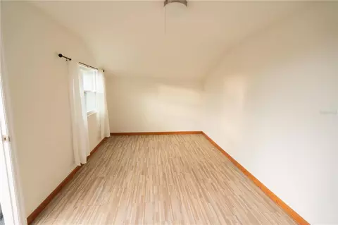 Bedroom - 7670 NE 97th Ct, Bronson, FL 32621 photo 6 of 6