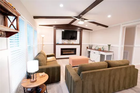Living - 7670 NE 97th Ct, Bronson, FL 32621 photo 1 of 2