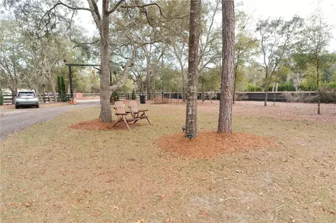 Exterior - 7670 NE 97th Ct, Bronson, FL 32621 photo 10 of 12