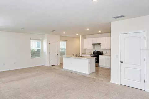 Living - 2915 Turnstone Run, Saint Cloud, FL 34773 photo 2 of 3