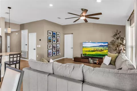 Living - 3804 Pronghorn Dr, Saint Cloud, FL 34772 photo 1 of 2