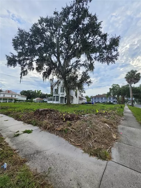 206 S Vernon Ave, Kissimmee, FL 34741